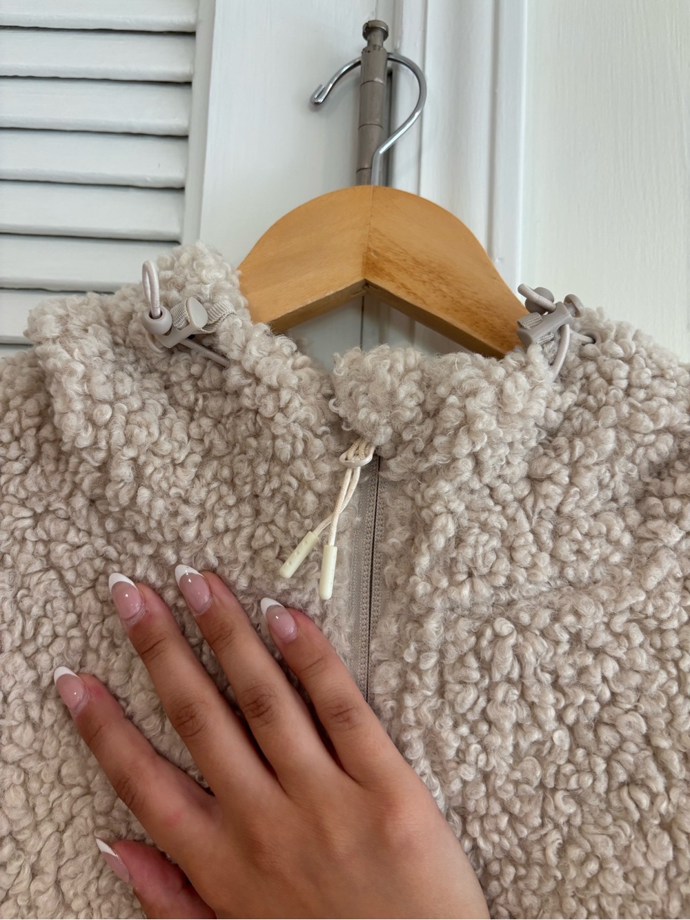 Cozy Hooded Sherpa Jacket - Cream - Picture 3 of 6